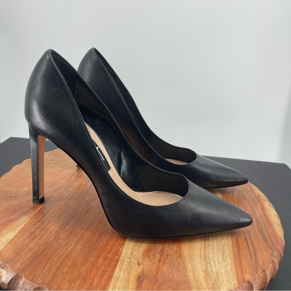 Sebastian black leather high heeled shoes pointed toe Size 39.5 US 9.5 4”‎ heel